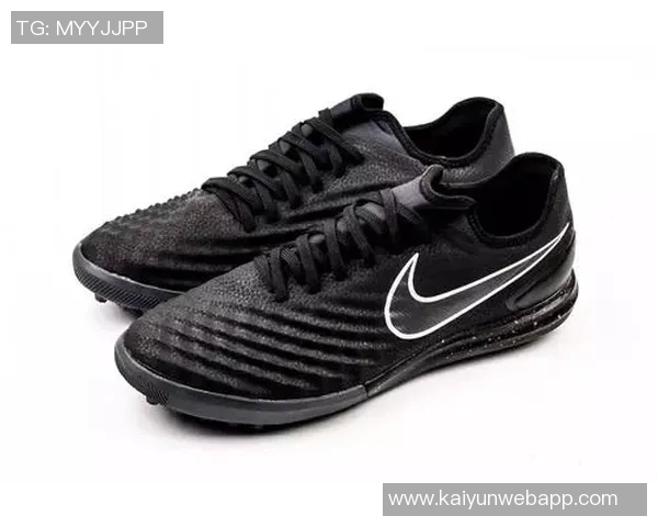 李真突破自我成就传奇足球之路引领新时代球场风潮 李真突破自我成就传奇足球之路引领新时代球场风潮