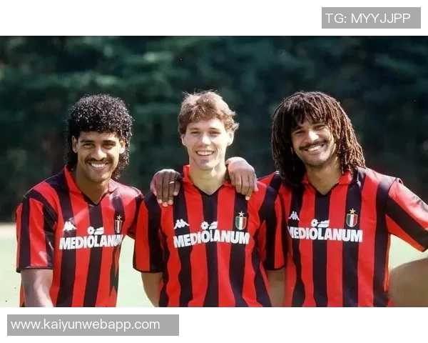 荷兰足球传奇古利特的辉煌生涯与卓越贡献