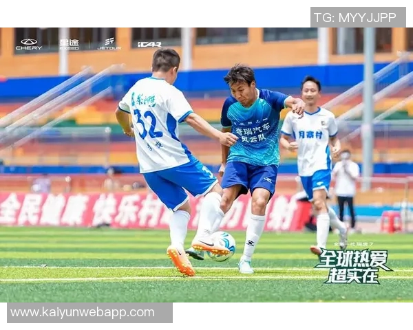 耐克携手世界足球巨星共绘绿茵荣耀瞬间展现团队激情与运动精神 耐克携手世界足球巨星共绘绿茵荣耀瞬间展现团队激情与运动精神